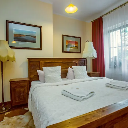 Pod Kasztanami 2* Świnoujście