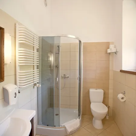 Pod Kasztanami Ξενοδοχείο 2*